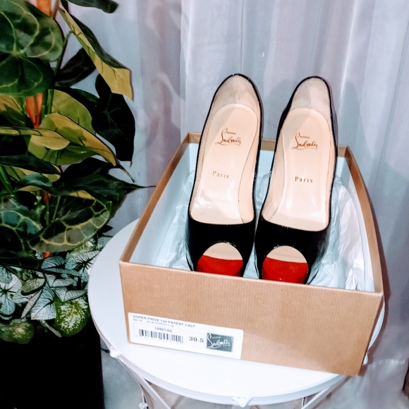 Christian Louboutin Red/Black Shoes - Picture 4 of 6